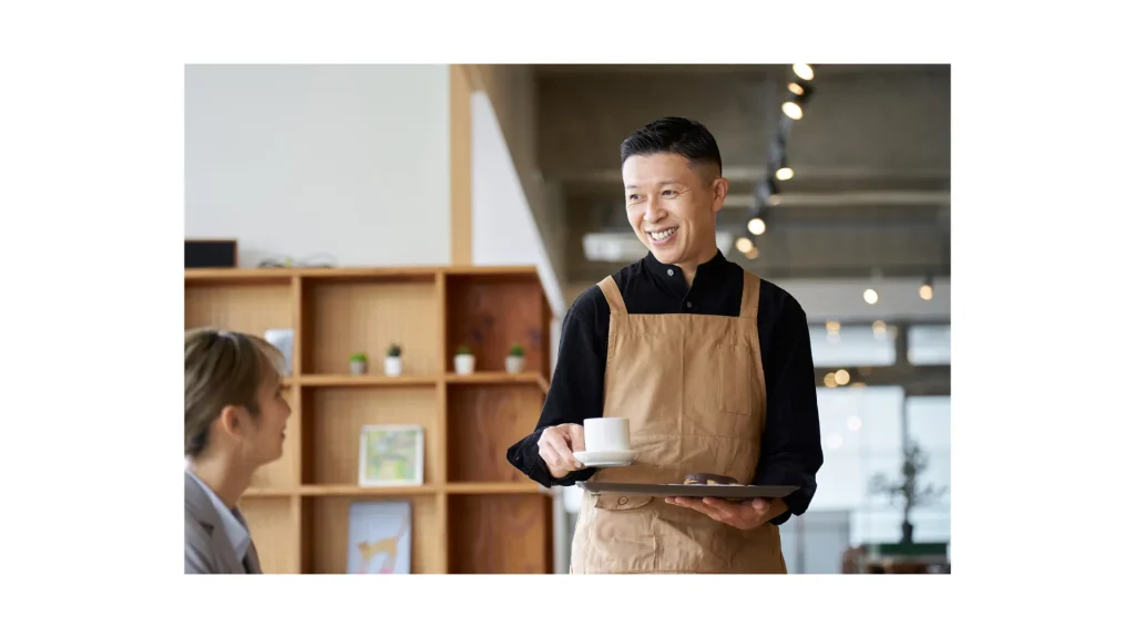 カフェ 正社員 きつい