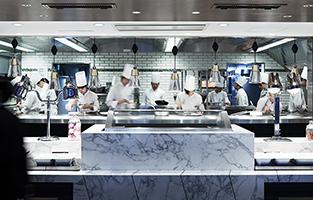 オリックス・ホテルマネジメント株式会社 オリックスグループの安定基盤の中、様々な施設運営、研修制度が有！