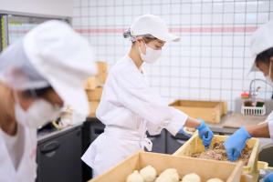 接客も製造も!欲張りなあなたにピッタリな仕事