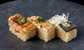 海外で爆発的ヒットを生んだ “Aburi鮨”を提供中!