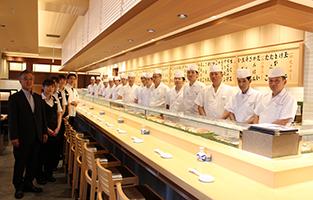 株式会社 築地すし好 修業というのはなく無理なく成長できる当社