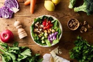 株式会社CRISP 急成長中の【カスタムサラダ専門店】カンブリア宮殿にも出演★