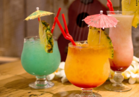 ハワイの空間を楽しめる🌈本格的なハワイアンカクテル🍸