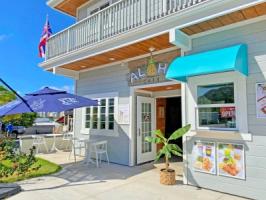 ハワイをテーマにしたALOHA CAFE Pineapple