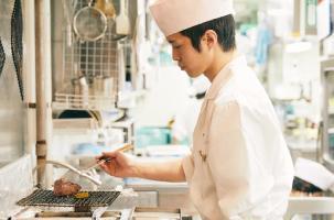 株式会社人形町今半 世界に通用する“和食”の経験を人形町今半で。