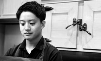 【営業後の練習】技術は分かち合い、共に高め合う同期の絆🍤