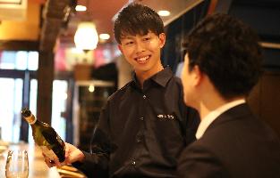 株式会社聚楽 ホテル＆レストランを運営する100年企業！入社後の選択肢も豊富◎