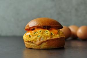 お仕事紹介:キッチン(eggslut)