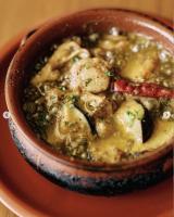 【帆立の旨みと茄子がとろける 贅沢自家製アヒージョ】