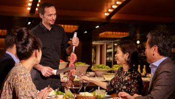 美味しい料理と最高のHospitality