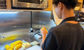 【中目黒店の舞台裏】休憩時間も技術を磨く日々📸