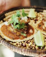 【島の風薫る、贅沢ポークタコス登場！】