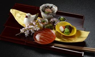 かが万からご挨拶。