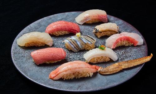 20代から“現場×プロジェクト”で圧倒的に成長できる制度あり！『飲食＝ブラック』のイメージを、仕組みから変えている会社。