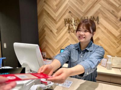 業務スーパーを作った会社が手掛ける焼肉店　～接客・調理・パティシエなどキャリアプラン沢山あります～
