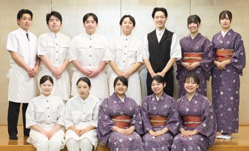 仕事も遊びも充実する労働環境＆成長できる理由をご紹介！
・交通費支給※規定あり！・対面説明会では試食もあります！
