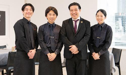 上場企業をグループ母体に持つ業界屈指の安定性が有！各ブランド毎に専門性の高い技術や知識が日々の営業の中で学べる職場環境。