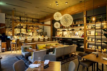 なにげない日常に「おたのしみ」をつくる。
株式会社シナジーは、独自の出店戦略で多店舗展開を進めている成長企業です！
