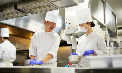 異国情緒溢れるシティホテルでたくさんのお客様を笑顔にしませんか？