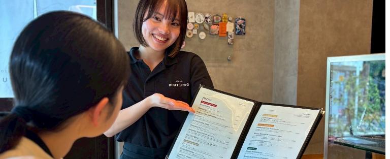 外国の方も多くご来店いただく当社では、国際交流も魅力の一つ！