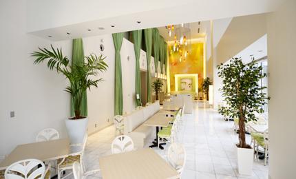 お客様の目的に合わせた多種多様なお店を運営しています