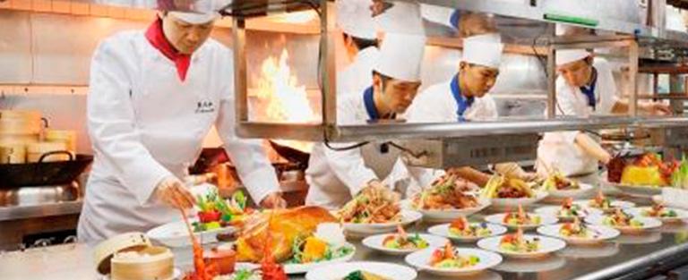 複数のキャリアを選択できる環境！料理長・店長・本部など